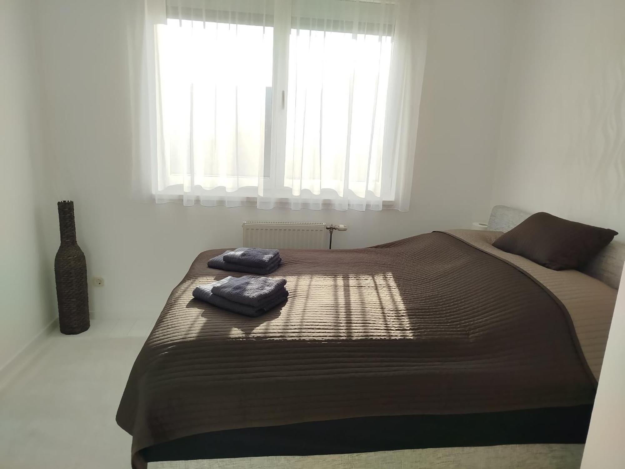 Csongor Apartman Boedapest Buitenkant foto