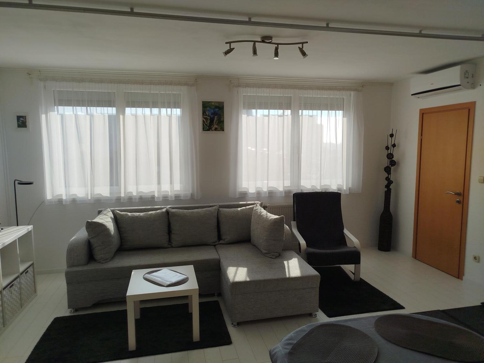 Csongor Apartman Boedapest Buitenkant foto