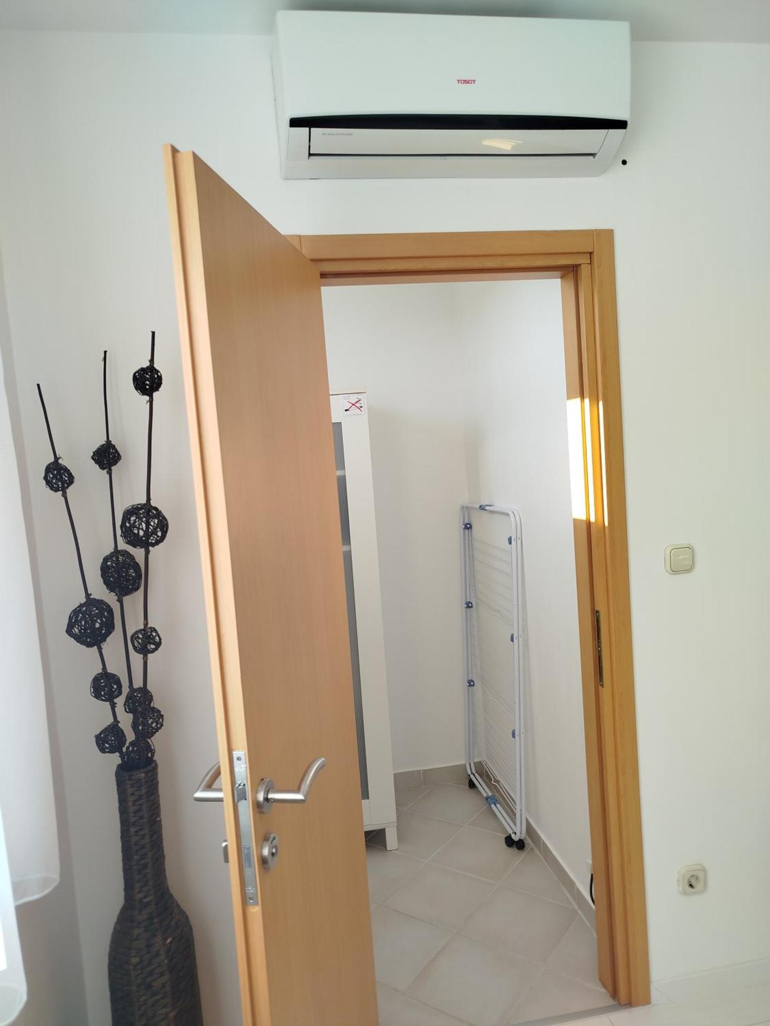 Csongor Apartman Boedapest Buitenkant foto